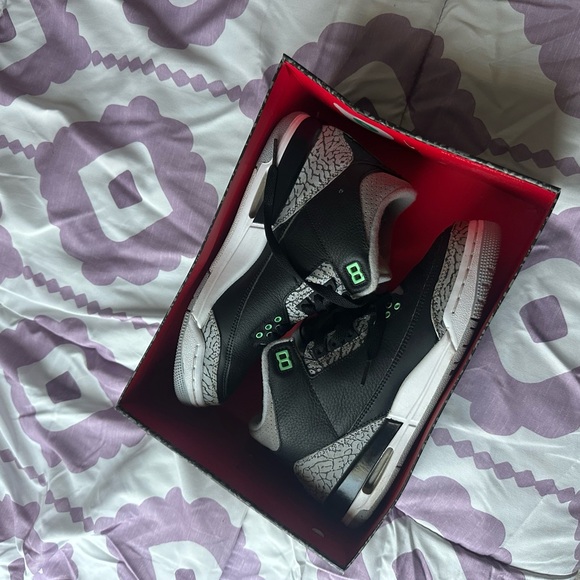 Jordan 3 Green Glow